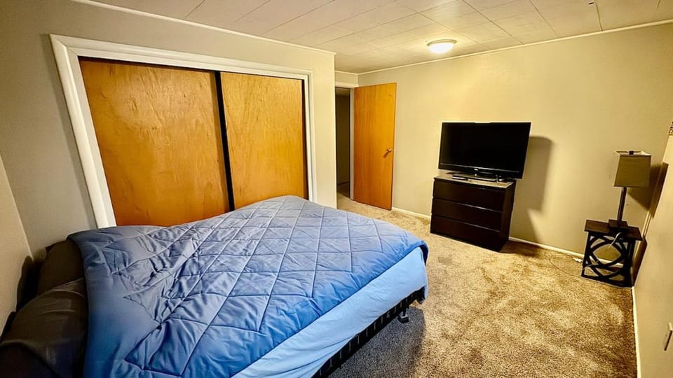Spacious 4BR Retreat Near Idaho Falls Airport House in Idaho Falls