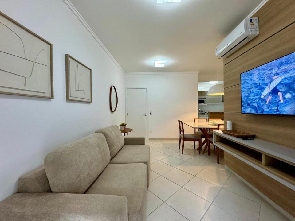 Communal lounge/ TV room, TV and multimedia, Living room, Seating area, air conditioner