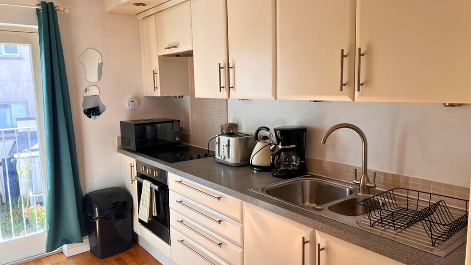 Coffee/tea facilities, Kitchen or kitchenette, toaster