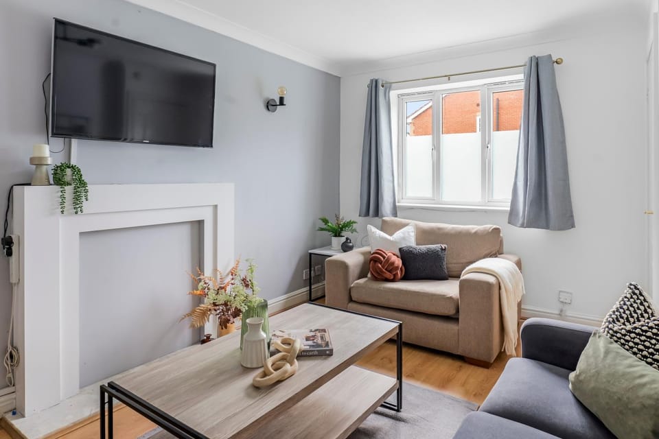 TV and multimedia, Living room, Seating area
