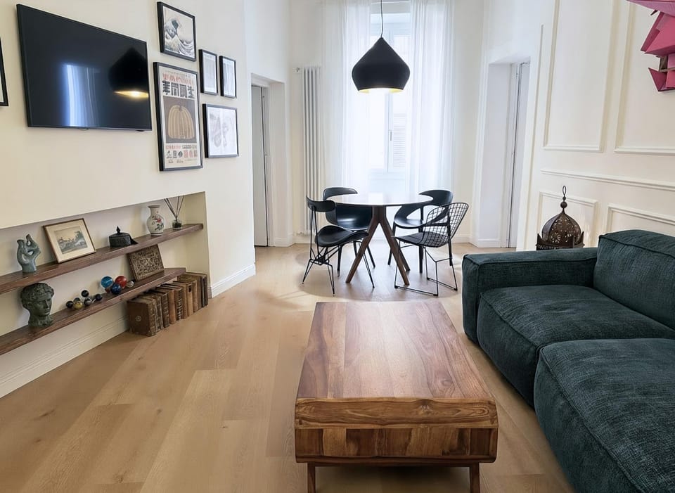 TV and multimedia, Living room, Dining area
