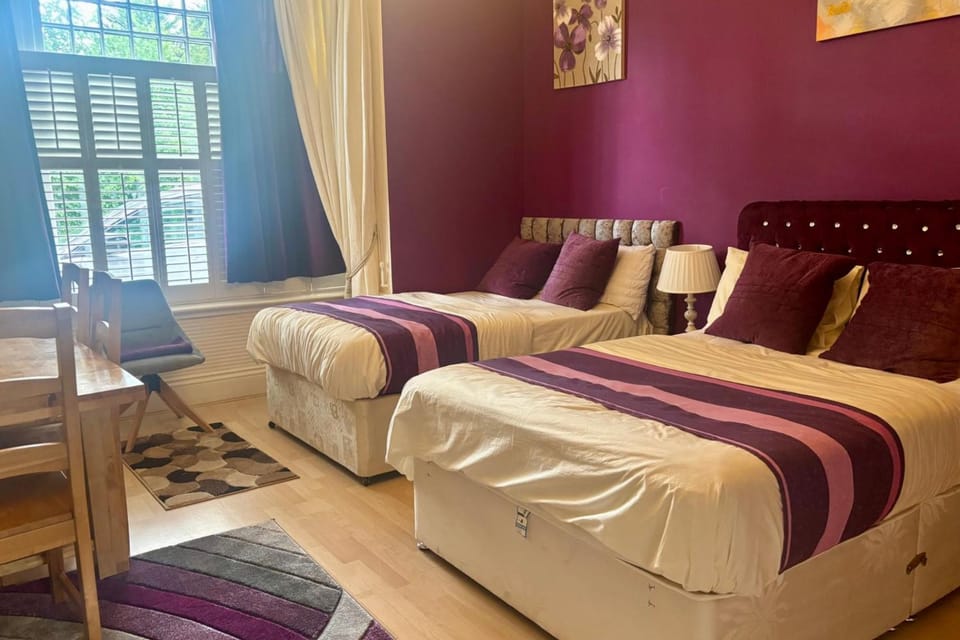 2 Bed Apartment-Sleeps 7-Free Parking Apartment in Birmingham