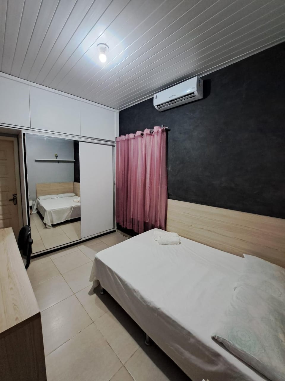 Bed, Photo of the whole room, Bedroom, wardrobe, air conditioner