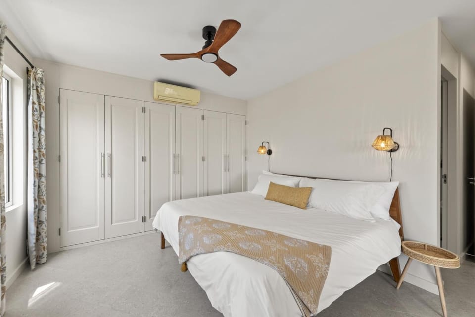 Palm Piscadera · Ocean Views · Pool · Beaches Apartment in Willemstad