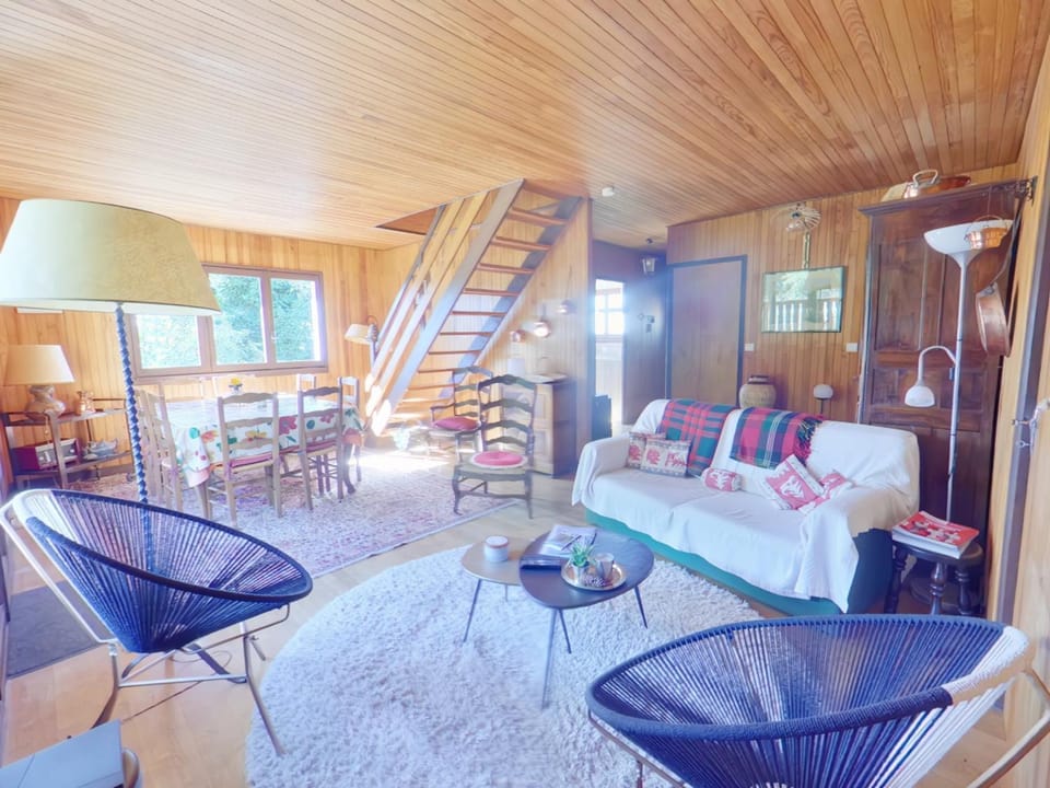Chalet spacieux à Les Rousses pour 10 pers, proche commerces - FR-1-834-9 Chalet in Jura