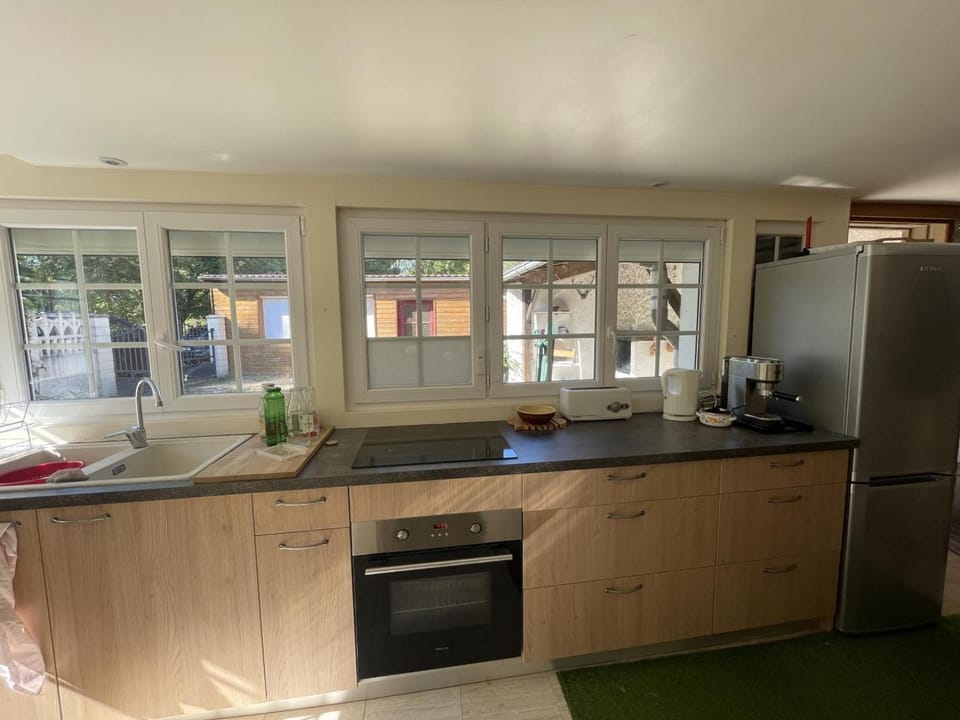 Gîte Historique à Tours avec Jardin et WIFI Inclus - FR-1-381-635 House in Tours