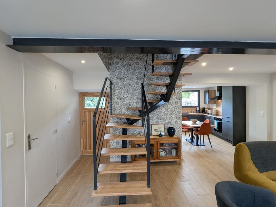 Maison rénovée avec terrasse et balcon à Polignac - FR-1-582-539 House in Auvergne-Rhône-Alpes