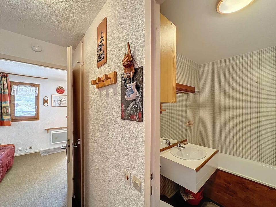Studio 4 pers, balcon sud, animaux admis, parking - FR-1-178-406 Apartment in Les Allues