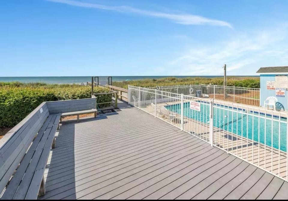 Pool view, Sea view, Swimming pool