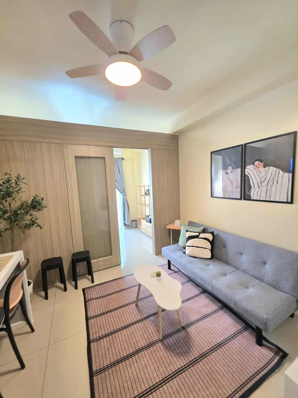 TV and multimedia, Living room, Photo of the whole room, Seating area