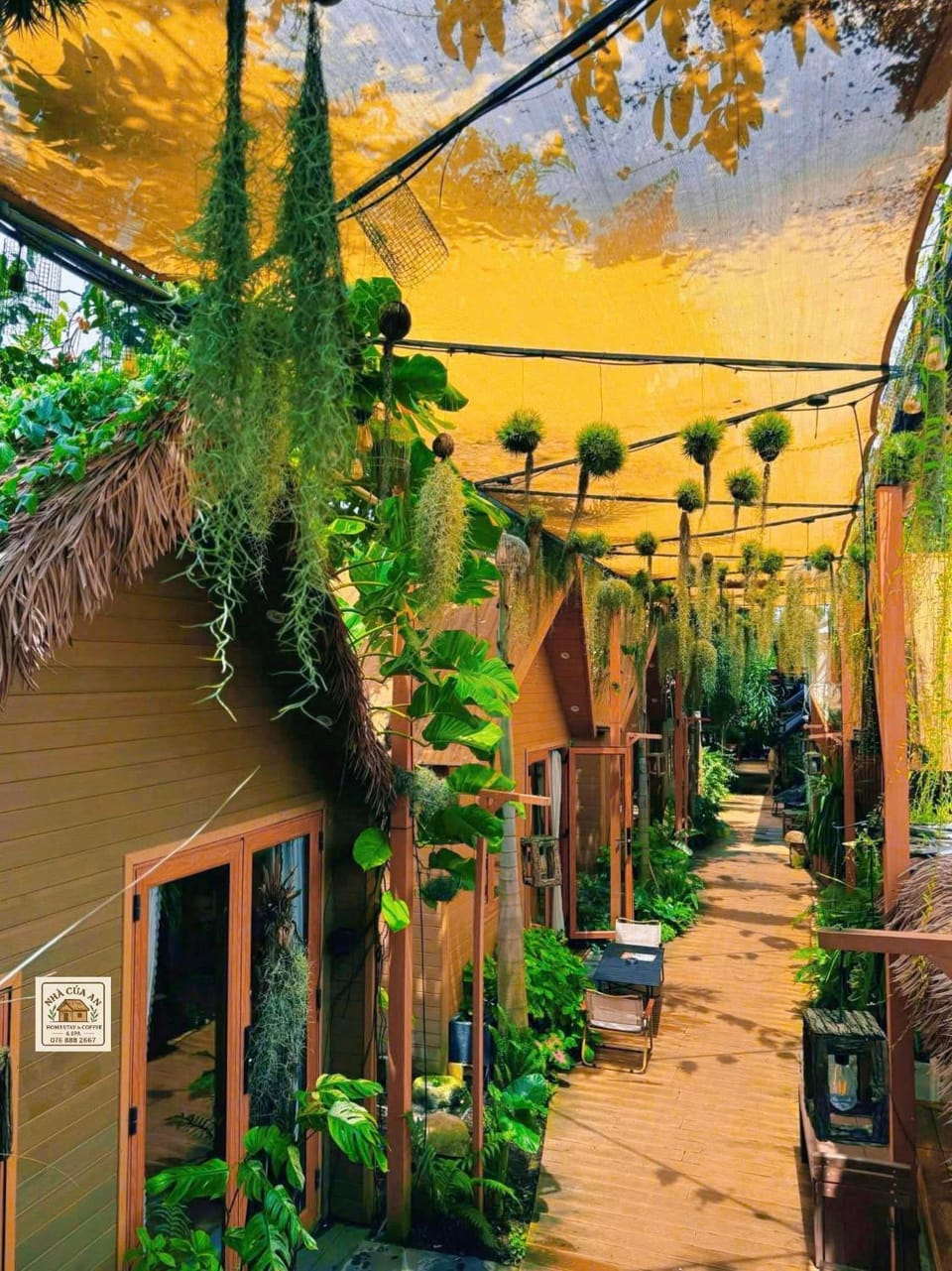 Restaurant/places to eat, Day, Garden, Garden view