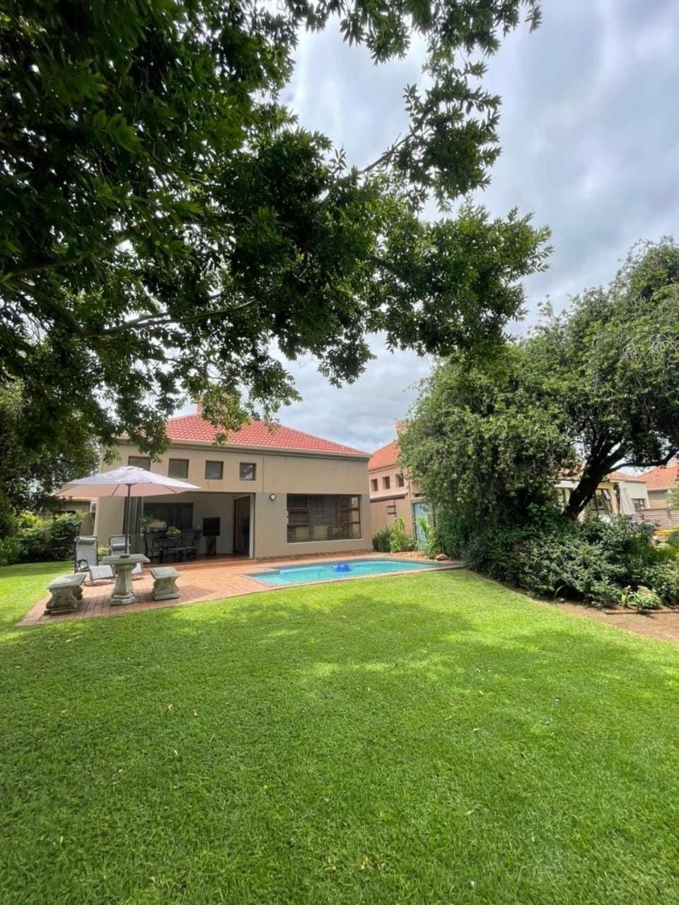Pecanwood Haven 4BR Hartbeespoort Dam House in Gauteng
