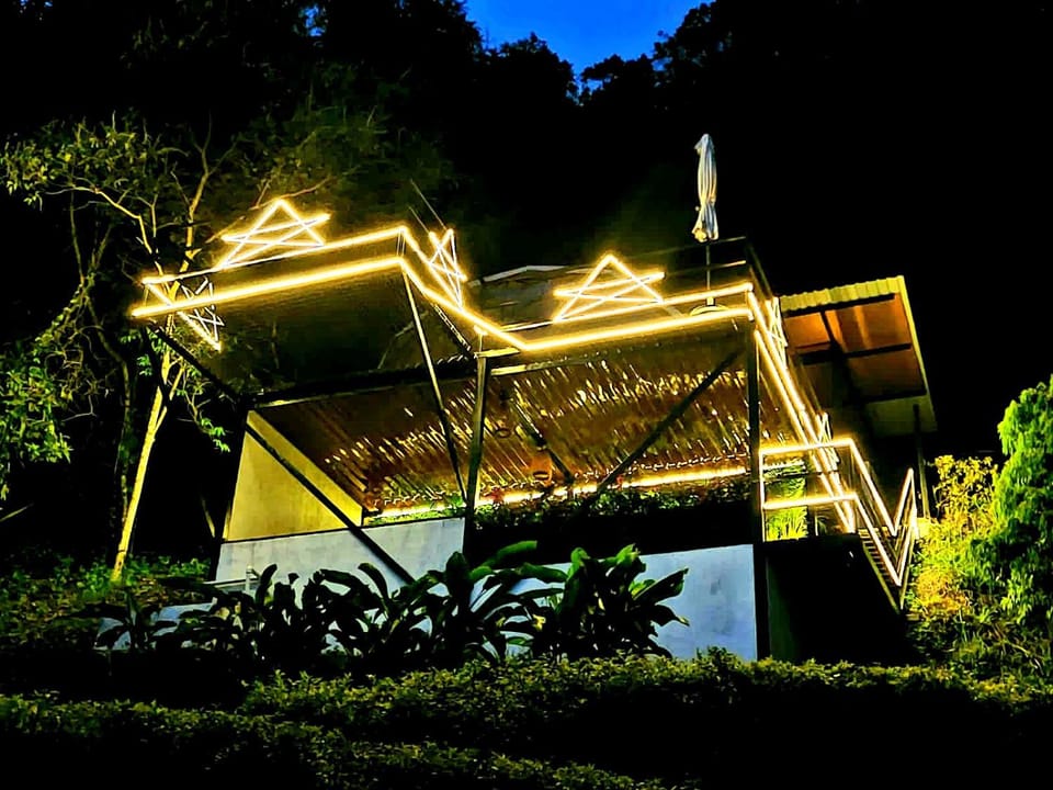 Grand Balcony Glamping Sierra Nevada Campground/ 
RV Resort in Cundinamarca, Colombia