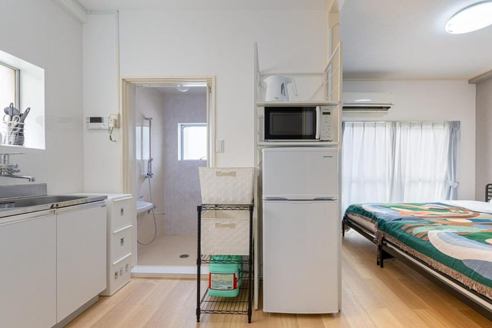 -Komatsu Building31- 10-minute walk from Nakano Station Studio apartment Apartment in Japan