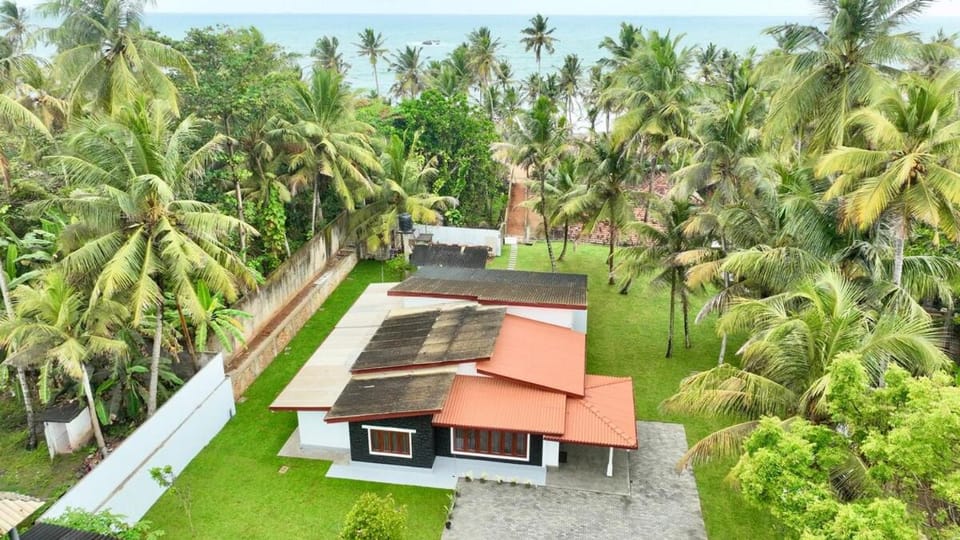 Property building, Bird's eye view, Garden, Garden view, Sea view