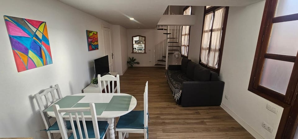 Central Puerto de la Cruz Getaway - Walk to Everything Apartment in Puerto de la Cruz
