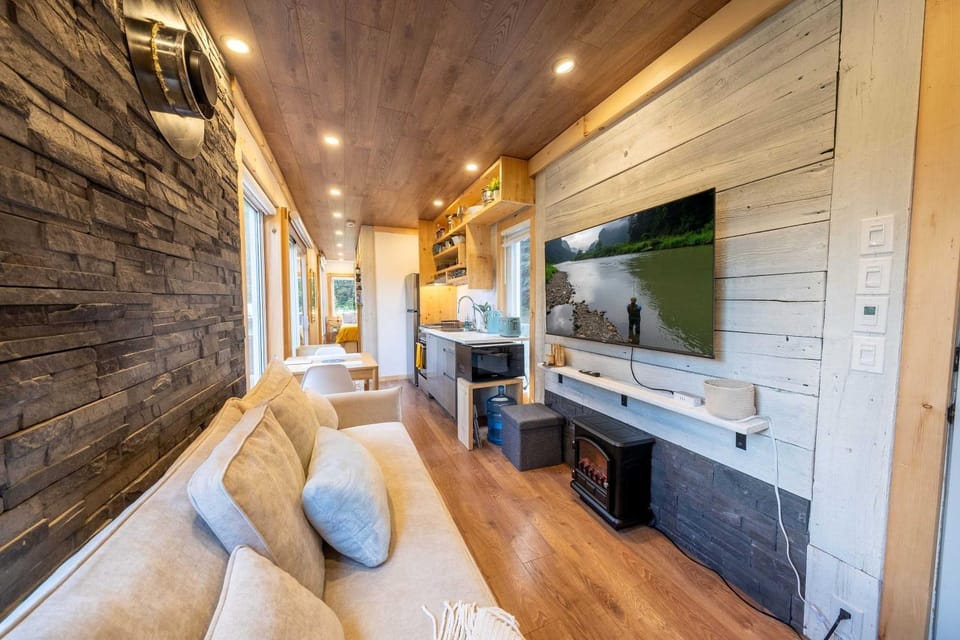 Spa & River view - Le Conteneur Cache Chalet in Maine