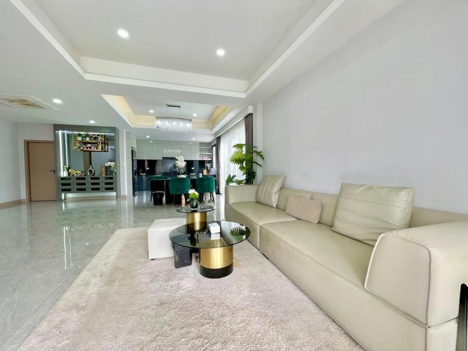 FinFin-Pool villa C26 Villa in Pattaya City