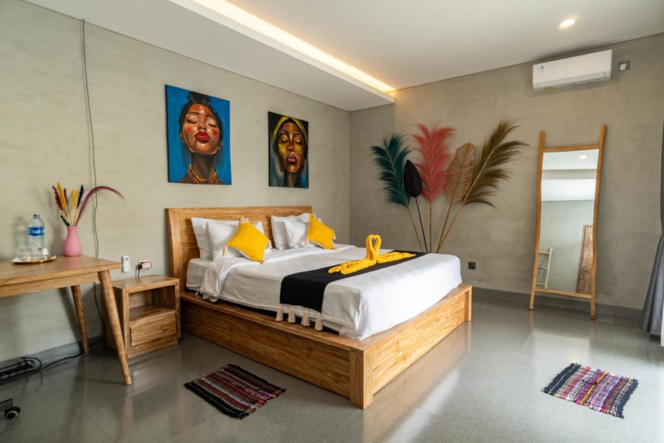 Bed, Photo of the whole room, Bedroom, air conditioner