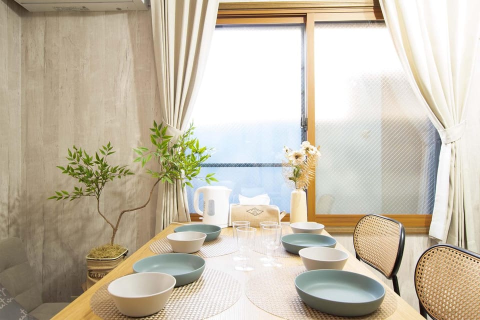 Living room, Dining area