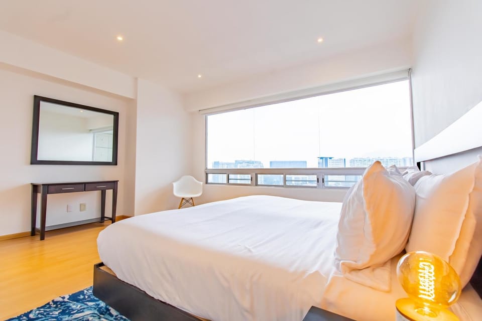 Capitalia Santa Fe Duplex Gym & City View House in Mexico City