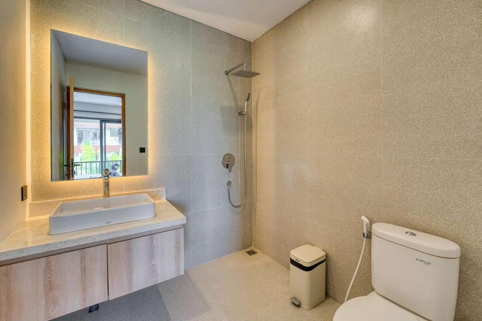 Enzio A3 Elegant 3BR Villa in Vibrant Pererenan Villa in North Kuta