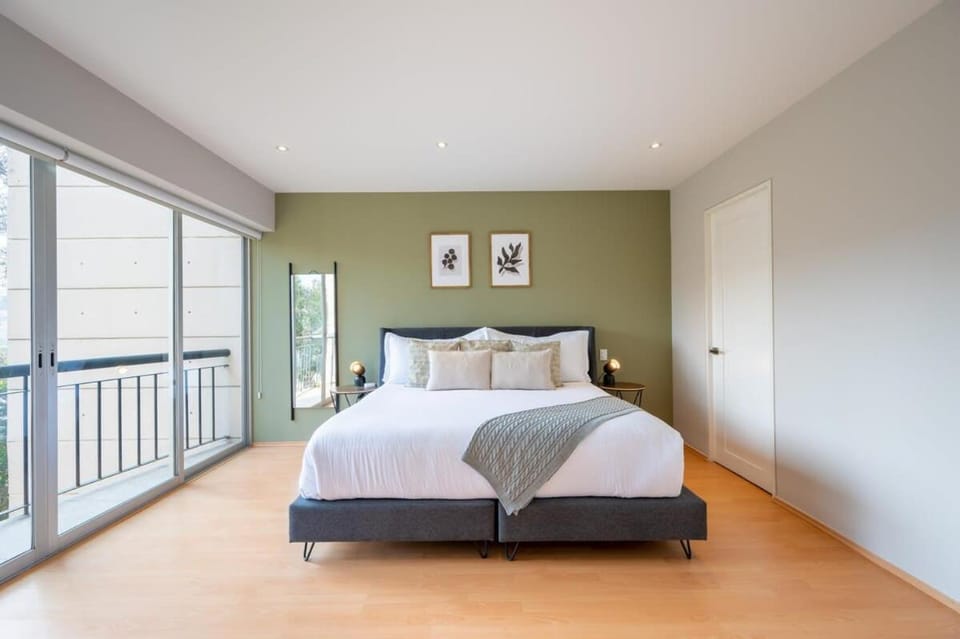 Capitalia Elegant Sant Fe Getaway with Gym House in Mexico City