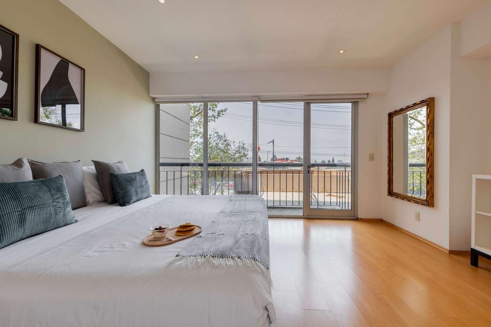 Capitalia 1BR Escape w Parking & Gym House in Mexico City