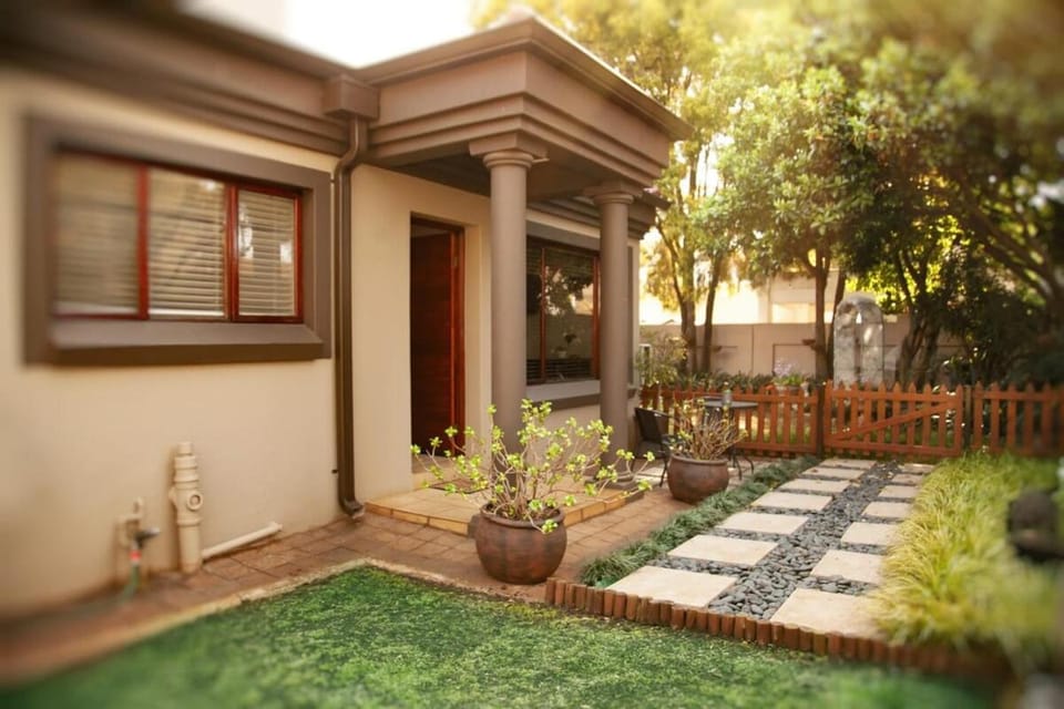 Pine & Pebble Apartment in Pretoria