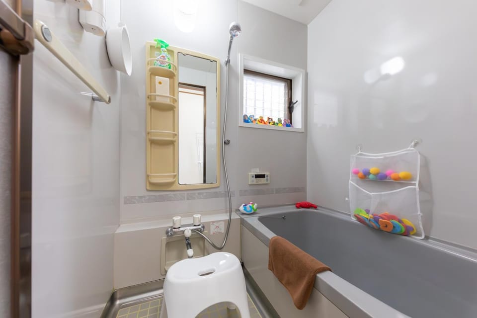 Bathroom, Bath