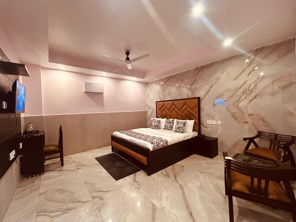 Creazing Resort Hotel in Uttarakhand