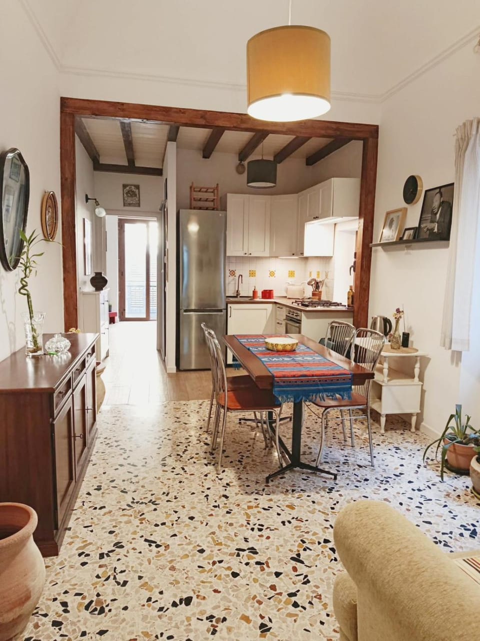 Kitchen or kitchenette, Seating area, Dining area, kitchen