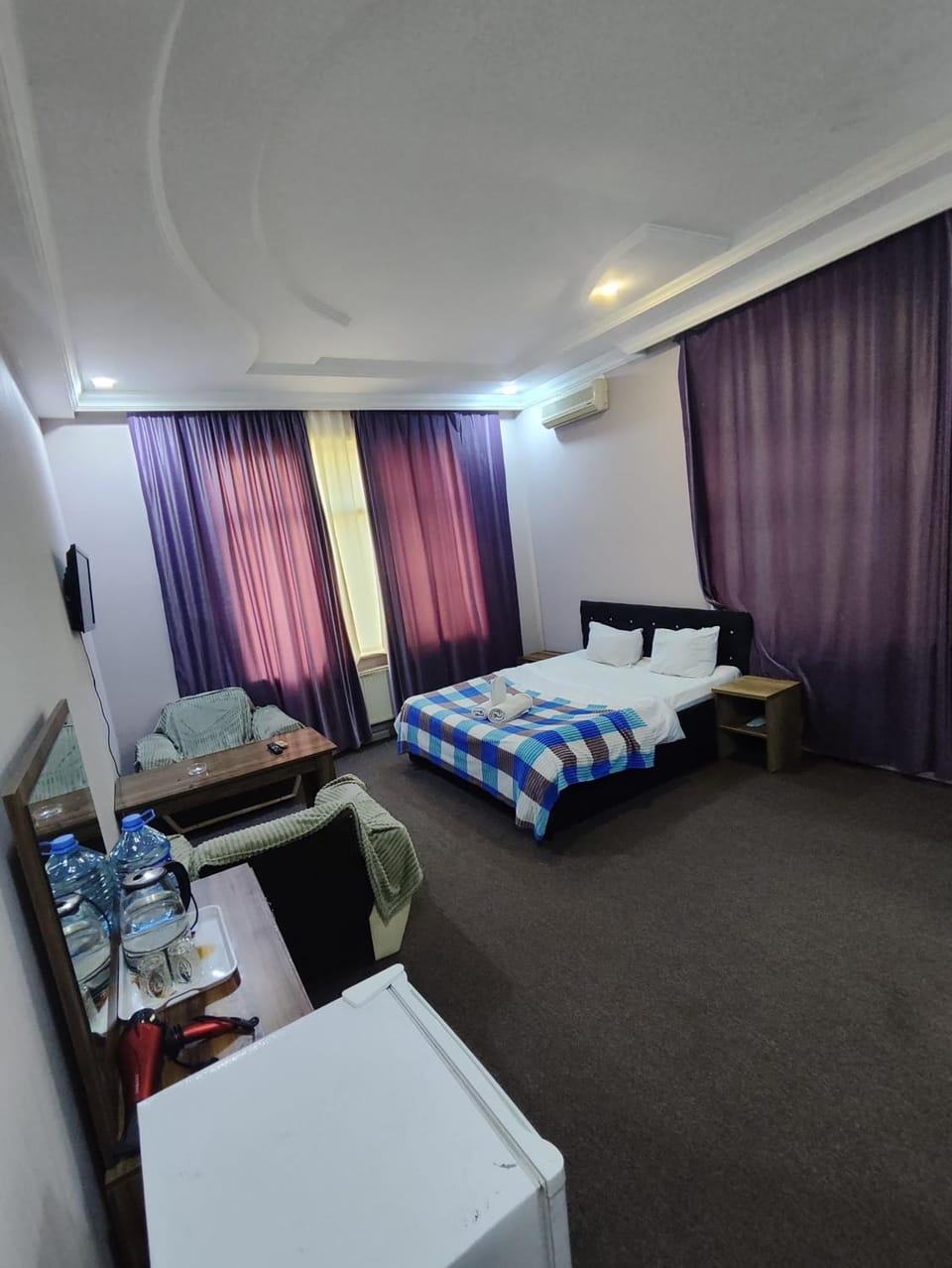 Bed, Photo of the whole room, Bedroom, hair dresser