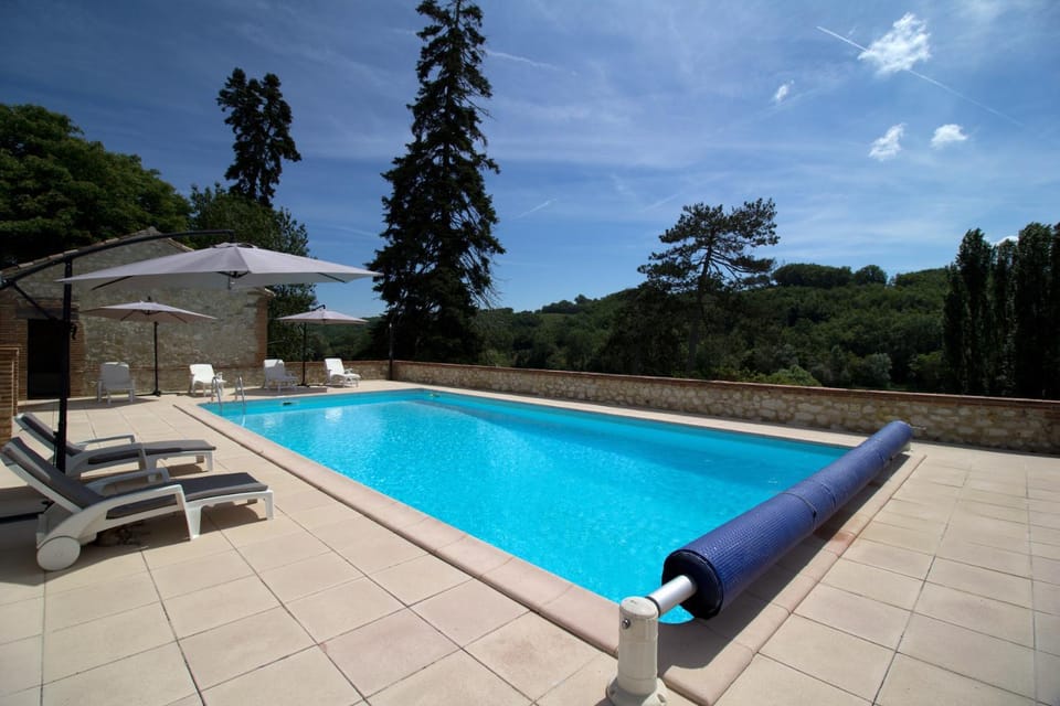 Swimming pool, Swimming pool