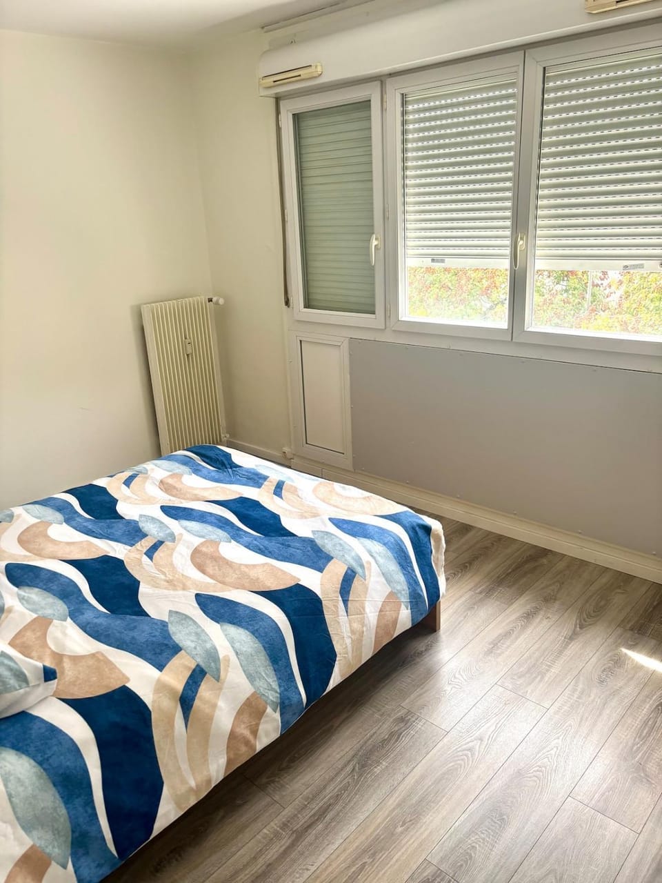 Renovated 3-Bedroom Apartment near UTT Apartment in Troyes