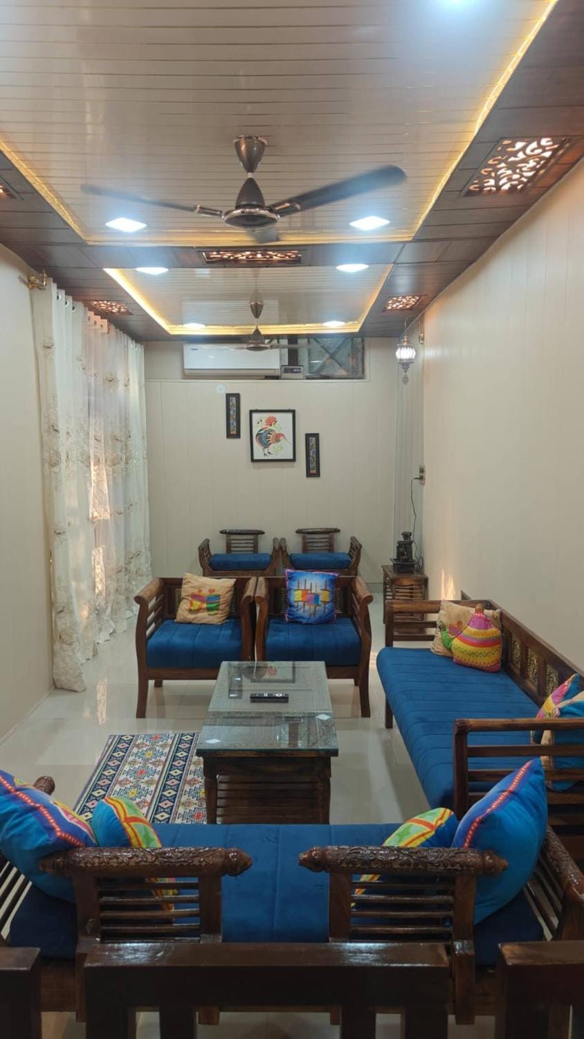 Communal lounge/ TV room, Living room