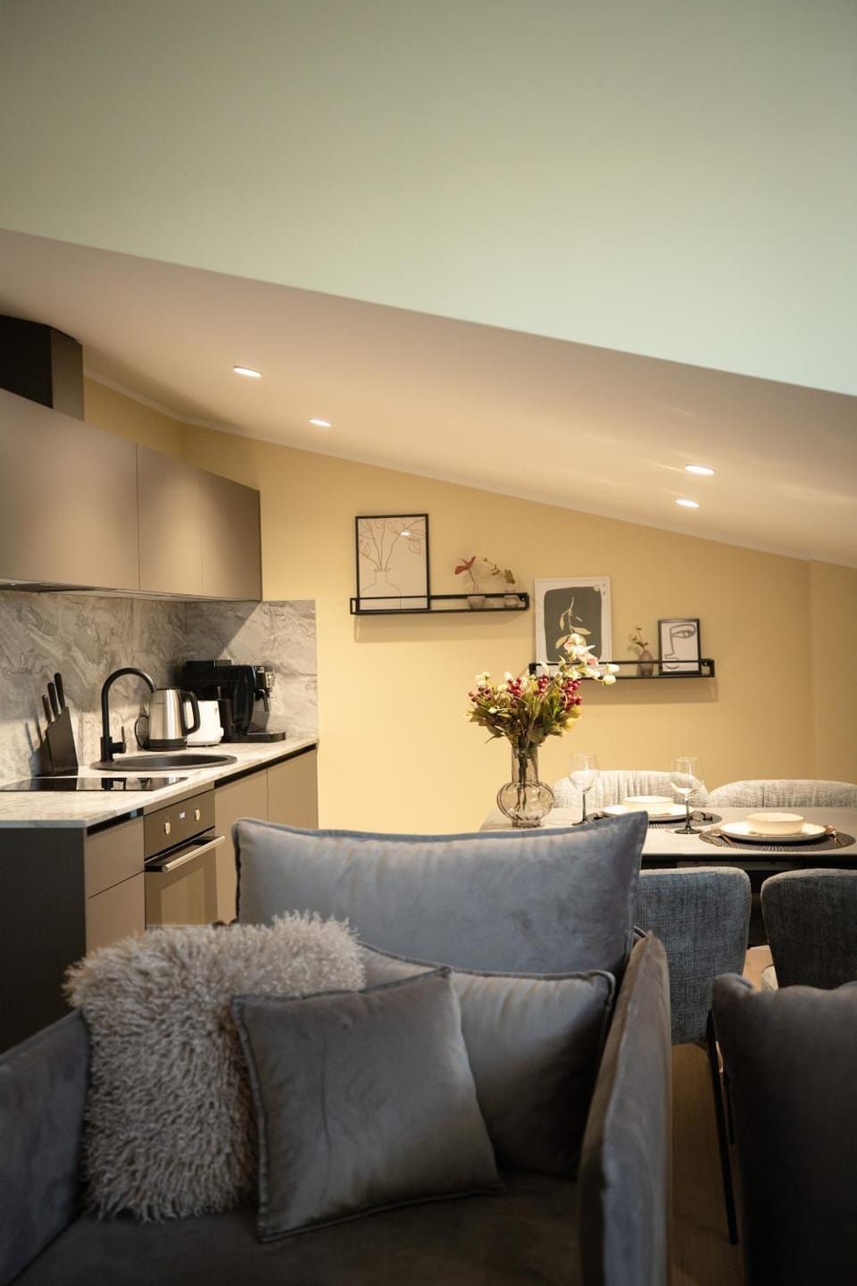 Living room, Dining area