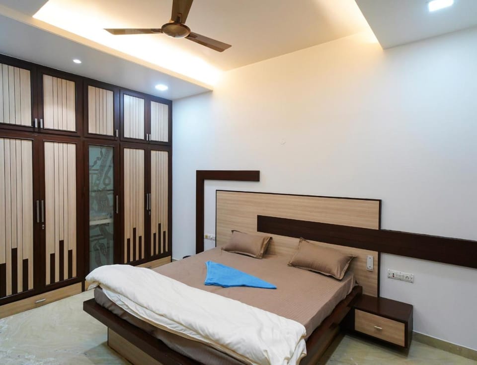 Bed, Photo of the whole room, Bedroom, wardrobe