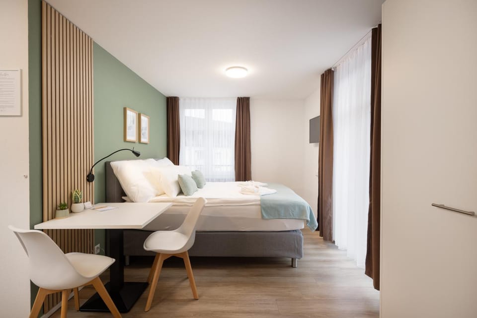 Bed, Photo of the whole room, Seating area, Bedroom, wardrobe