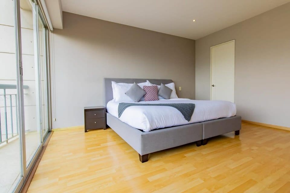 Capitalia Luxe 1BR Stay with Top Features House in Mexico City