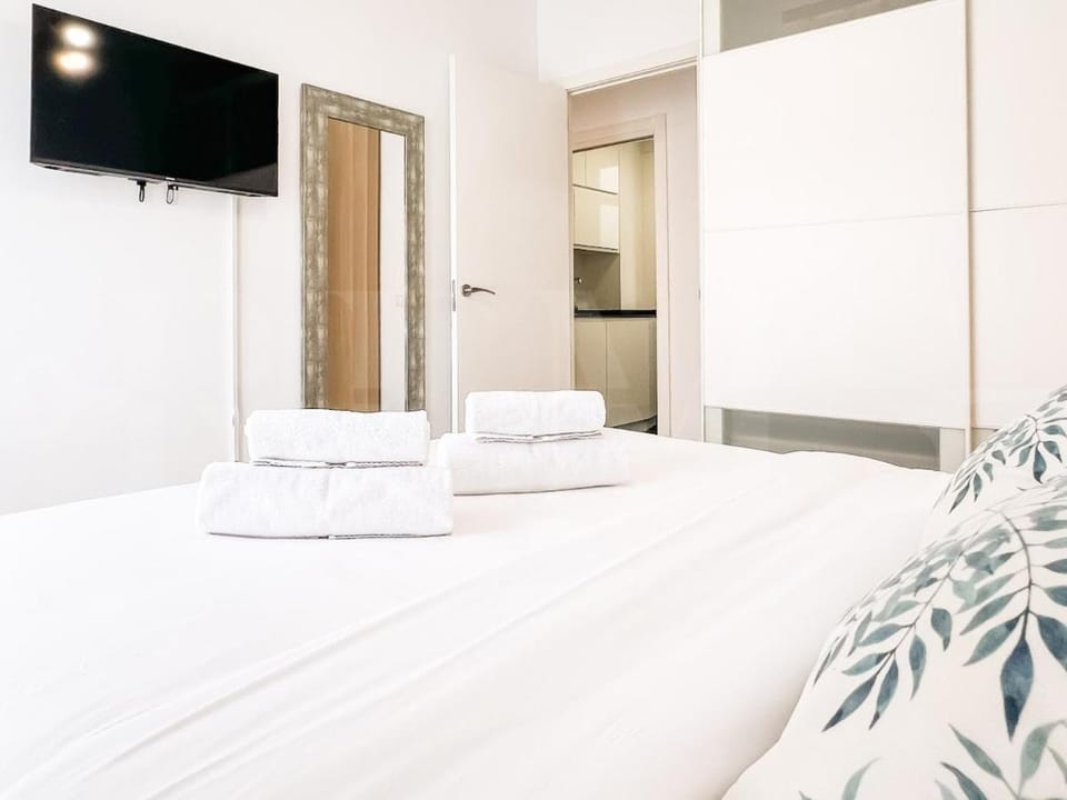 Charming apartment with balcony near center REMS Apartment in Malaga