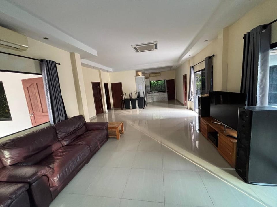 Unique Paradise Resort Villa in Pattaya City
