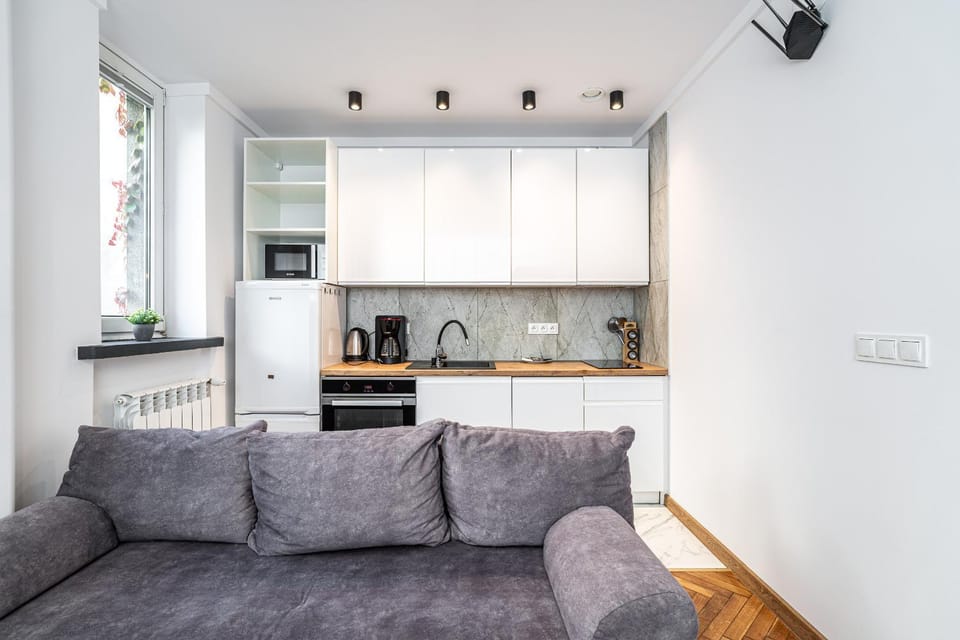Kitchen or kitchenette, Living room, Seating area