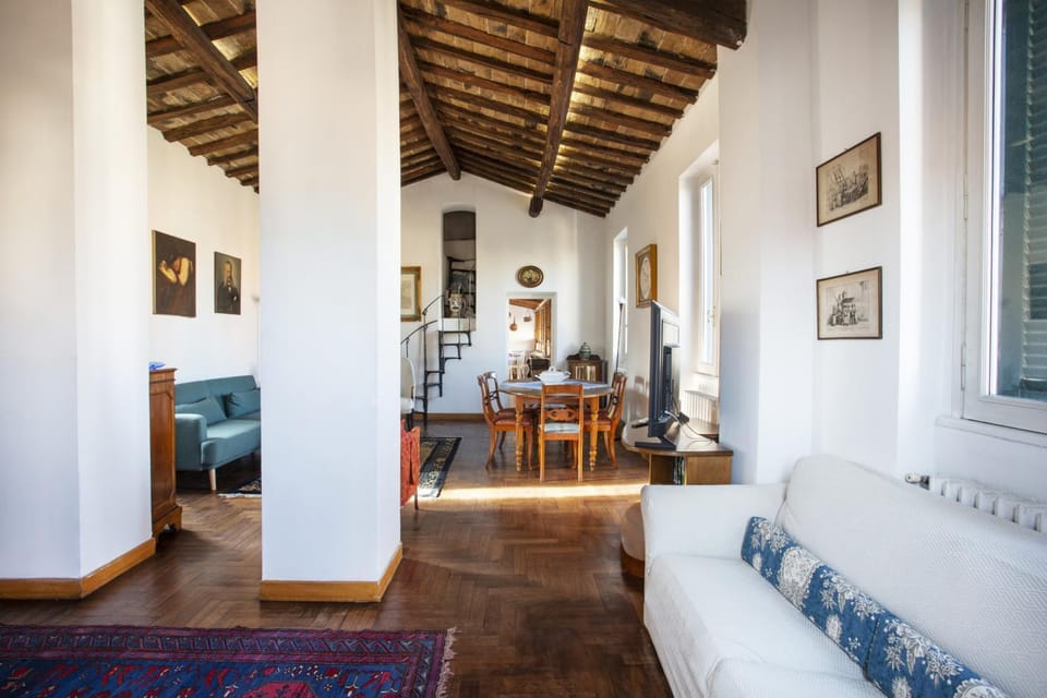 Communal lounge/ TV room, Living room