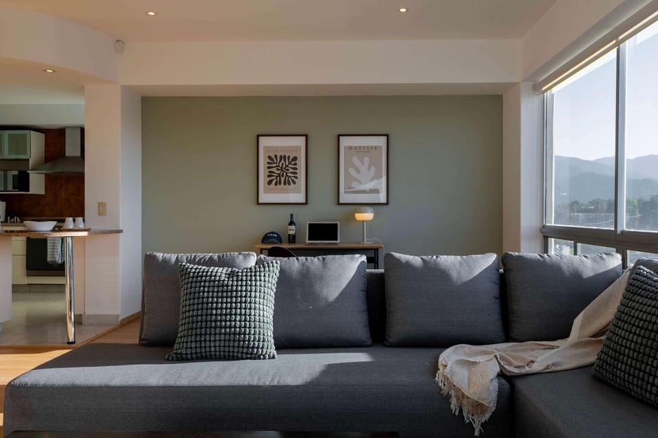 Capitalia Chic 2BR with Gym Near Expo Santa Fe Apartment in Mexico City