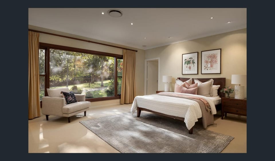 Bathroom, Bedroom, Garden view