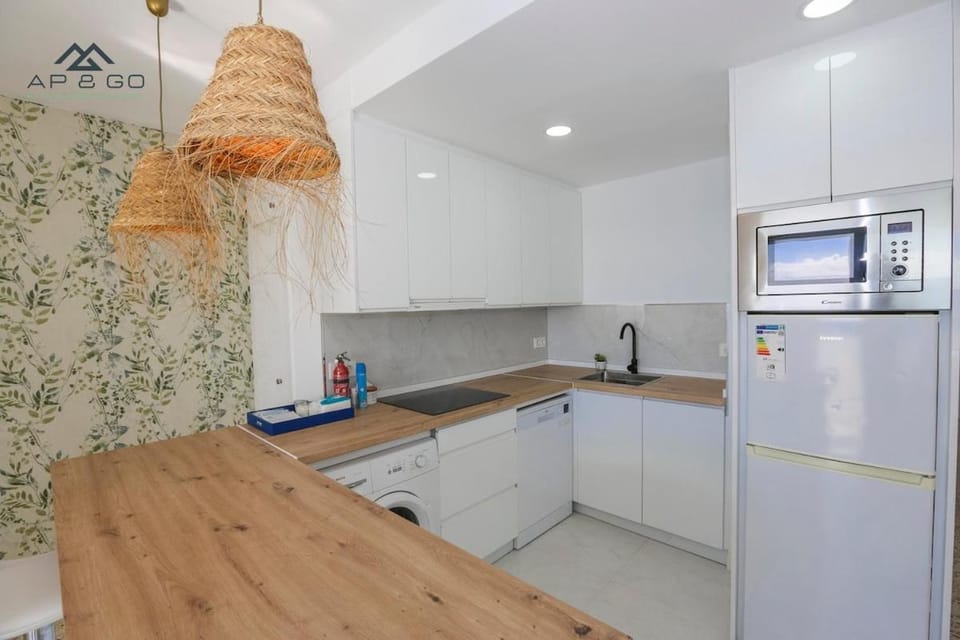 Deluxe Fuentepiedra Sea View Apartment in Costa Tropical