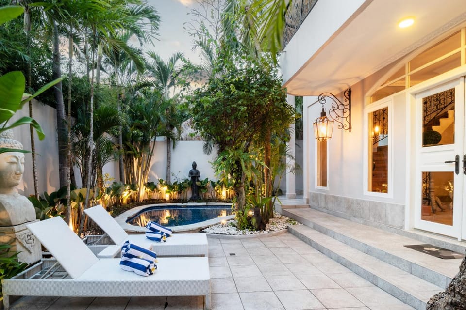 Property building, Day, Natural landscape, Garden, Seating area, Garden view, Pool view, Swimming pool, sunbed