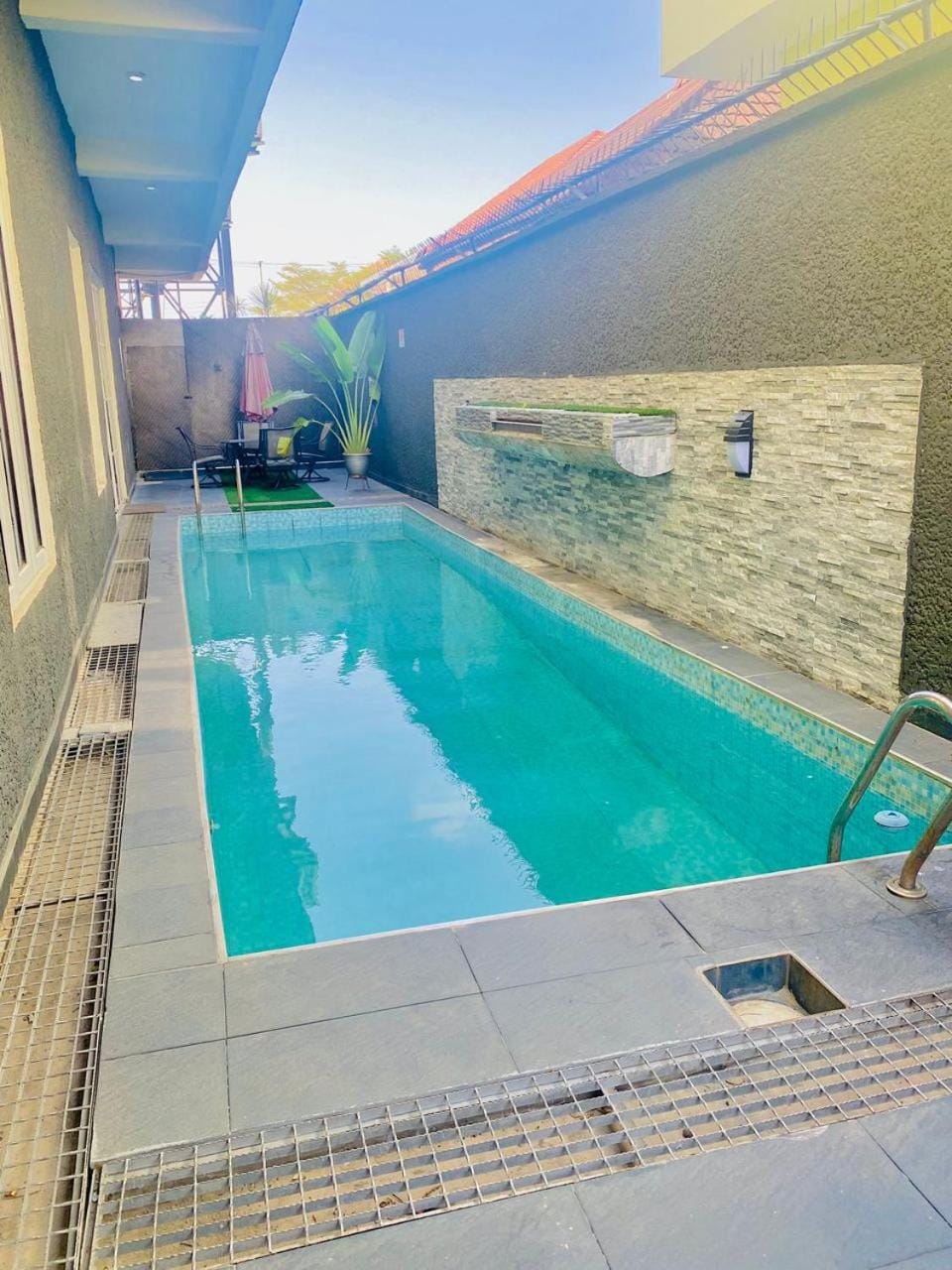 Swimming pool