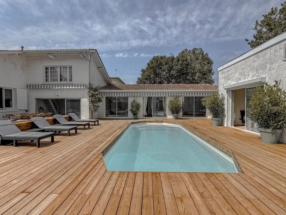 Vaste villa proche Bassin Villa in Andernos-les-Bains